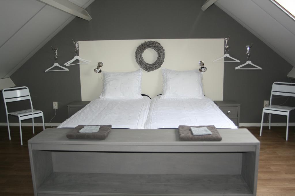 Hotel Erfgoedlogies D'Ouffenhoff Baarlo  Zimmer foto